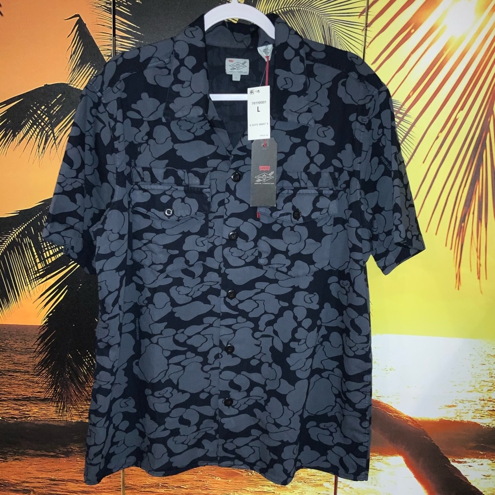 Justin Timbered Levis Fresh Leaves Button Up Short Sleeve Shirt
